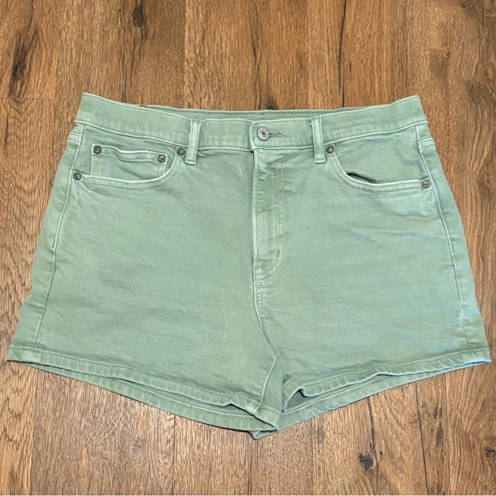 American Eagle Outfitters High Waist Green Shorts
